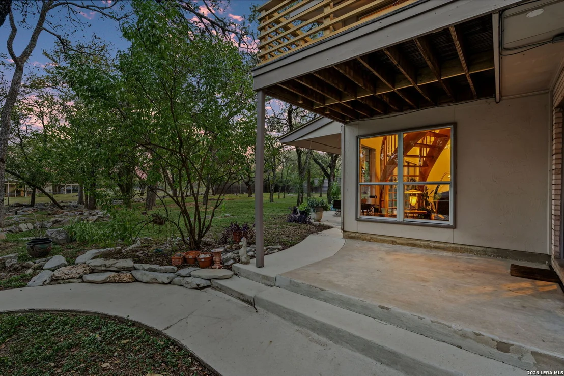 Photo of 106 Mecca Dr