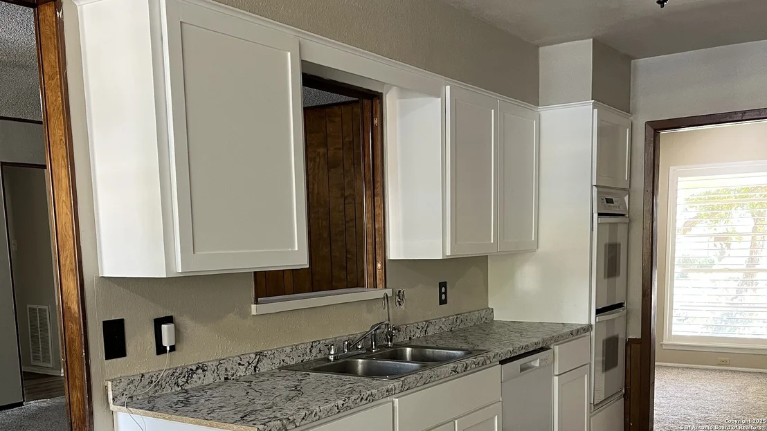 Photo of 123 Granada