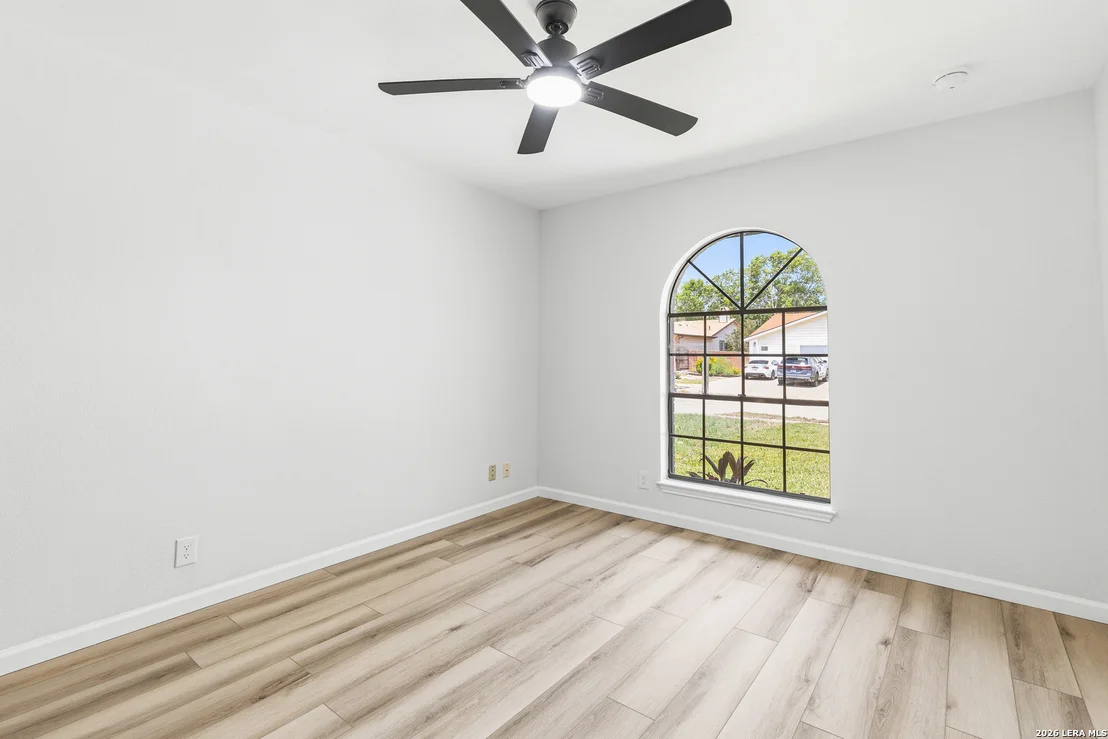 Photo of 110 CRYSTAL CYN
