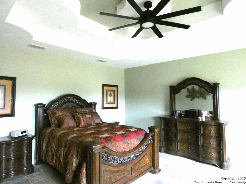 Photo of 283 Live Oak Rd