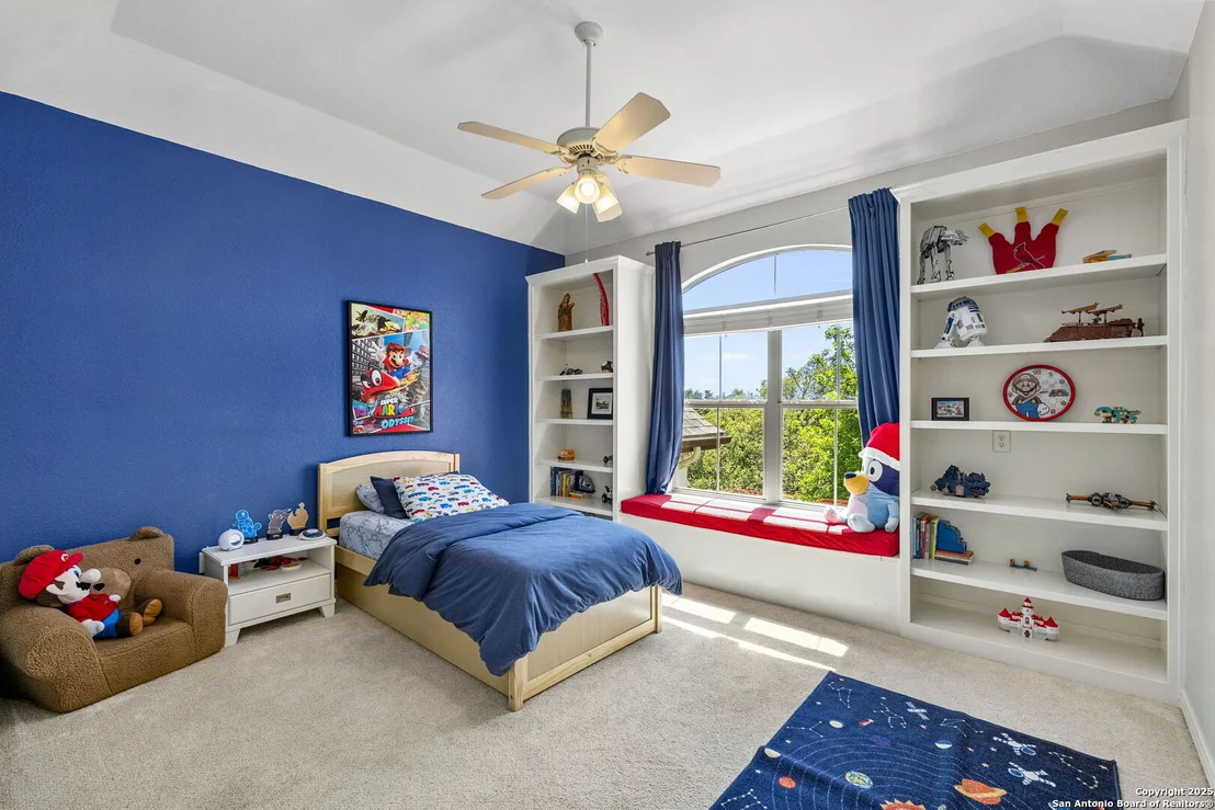 Photo of 915 Foxton
