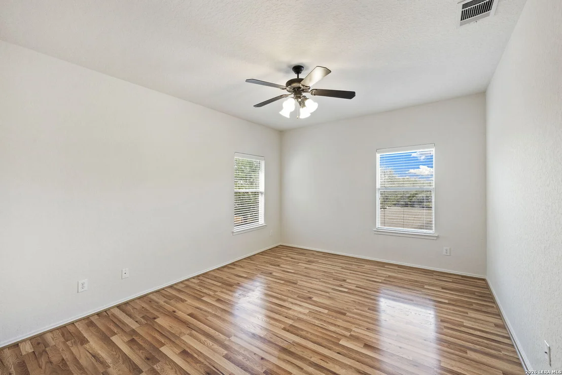 Photo of 316 Sparrow