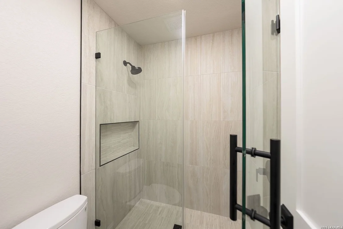 Photo of 412 Cliffside Dr