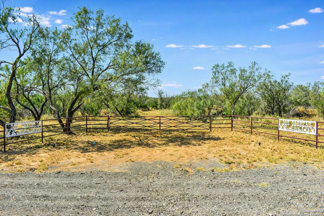 Photo of 20788 us highway 83