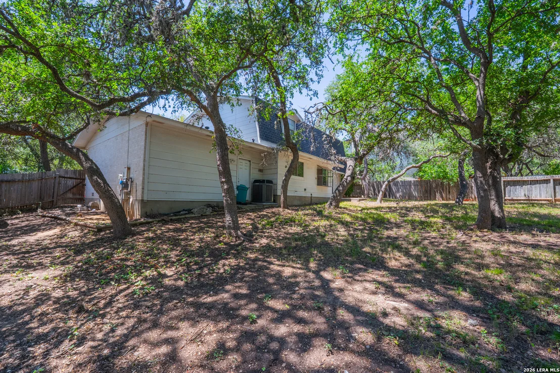 Photo of 5414 Timber Post