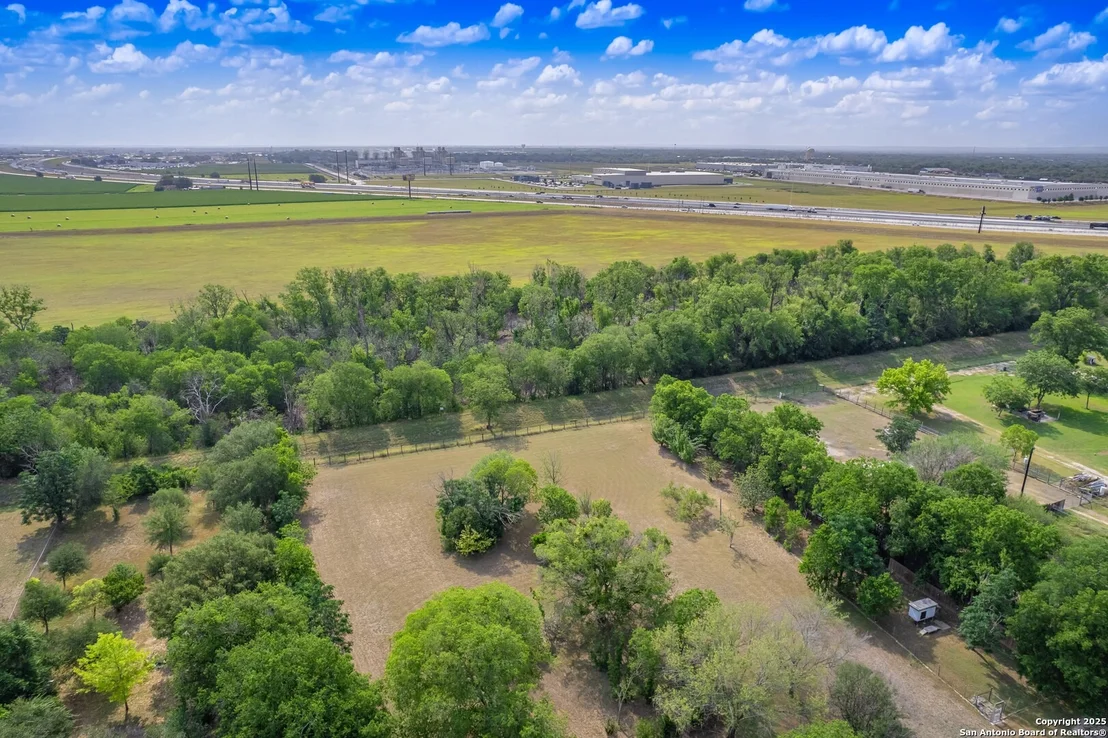 Photo of 2275 Huber Rd