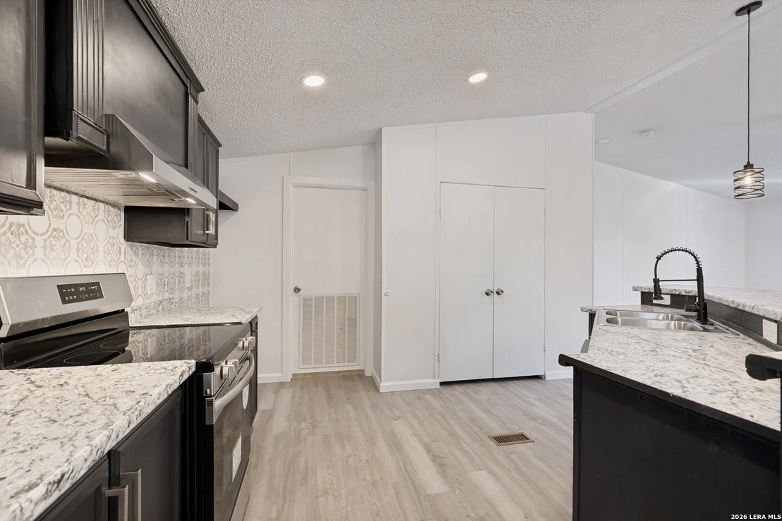 Photo of 5111 Savannah Woods