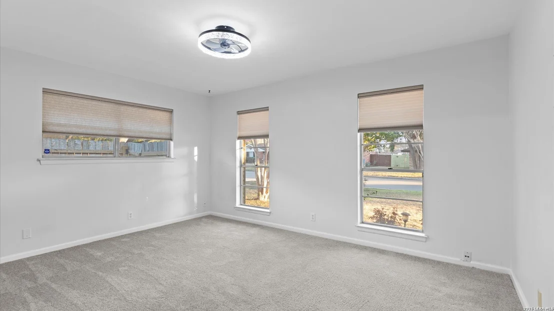 Photo of 425 Crestwind