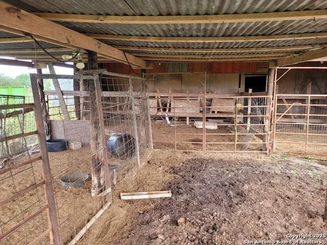 Photo of 227 Deaf Smith Rd