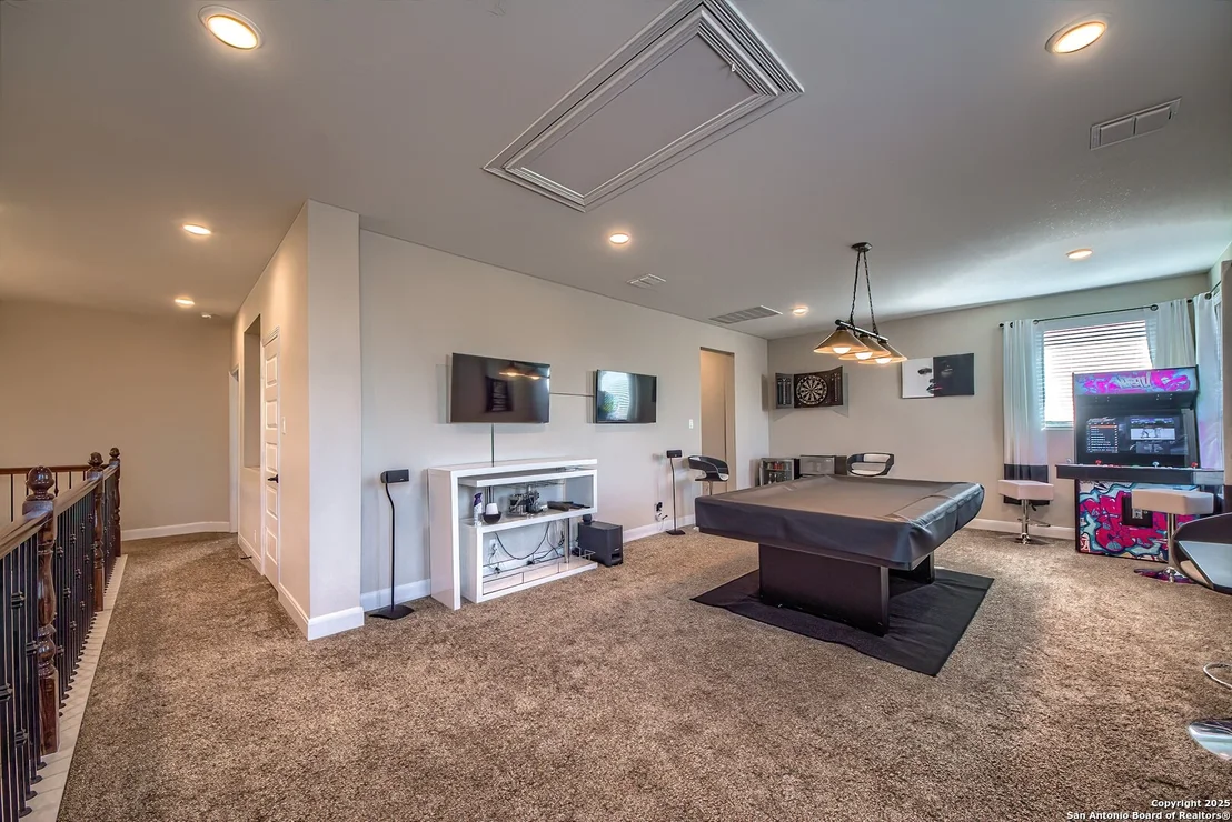 Photo of 950 Lone Cypress