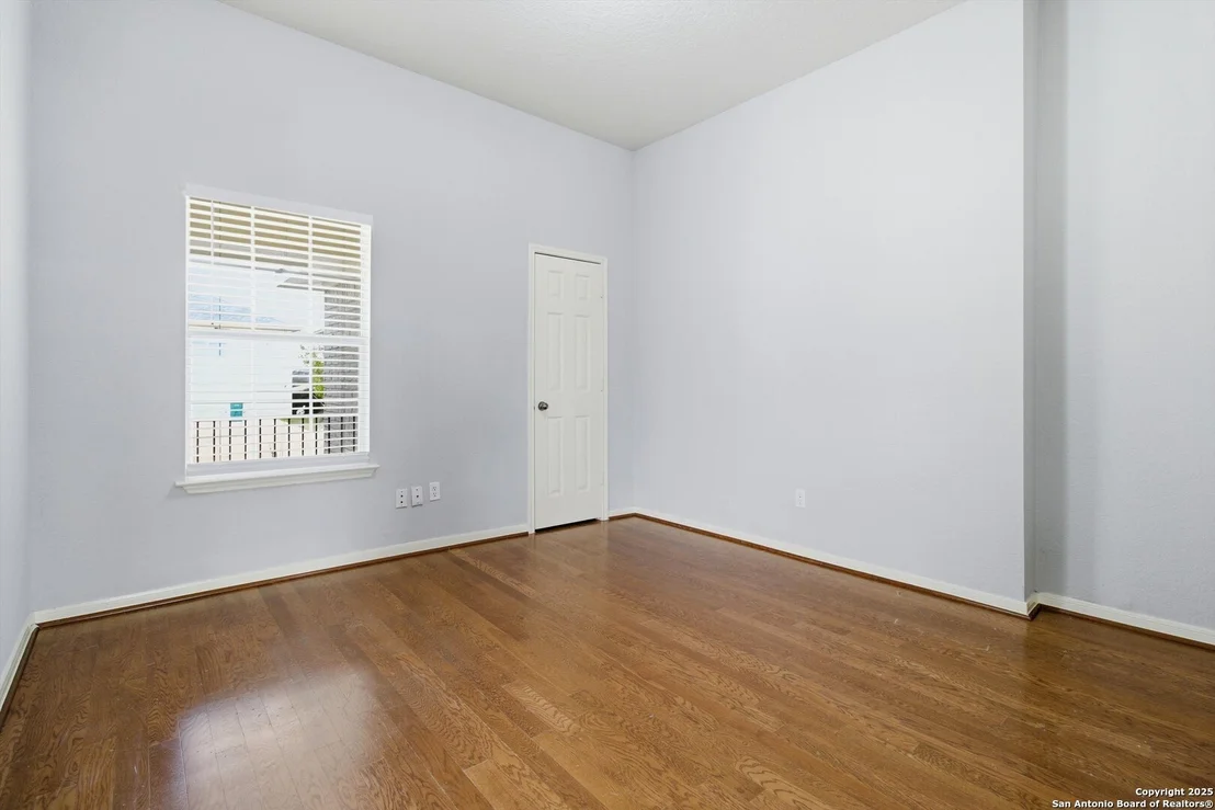 Photo of 8242 Pioneer Oak