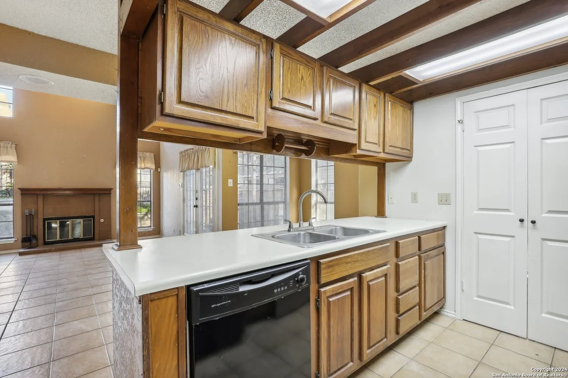 Photo of Unit 259 at 8633 DATAPOINT DR