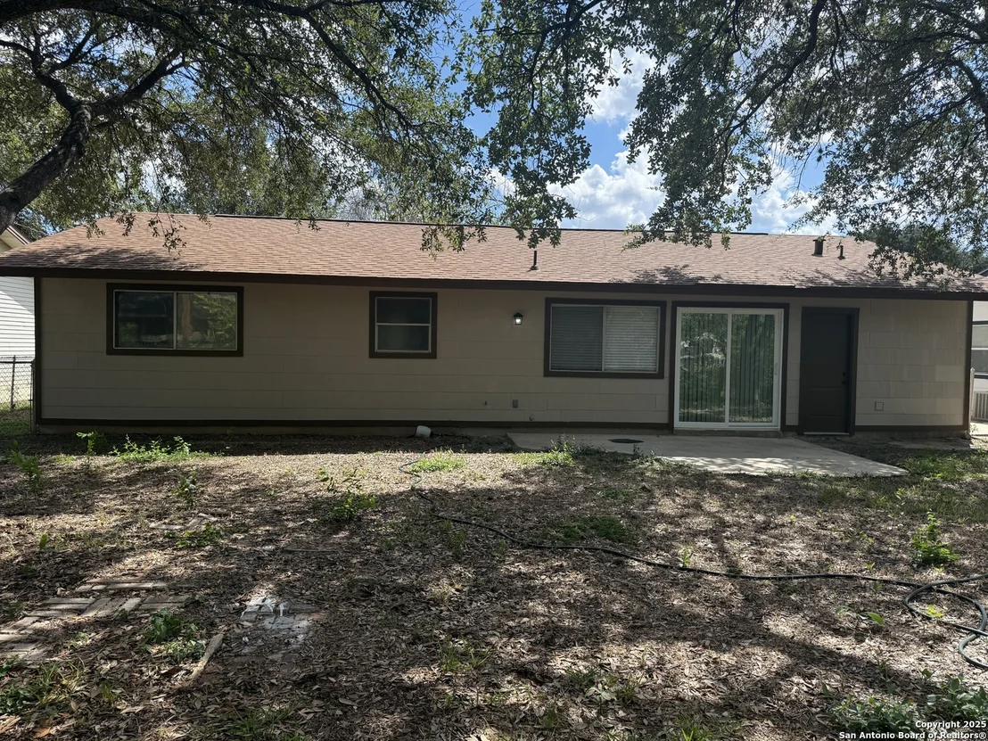 Photo of 6831 Spring Rose