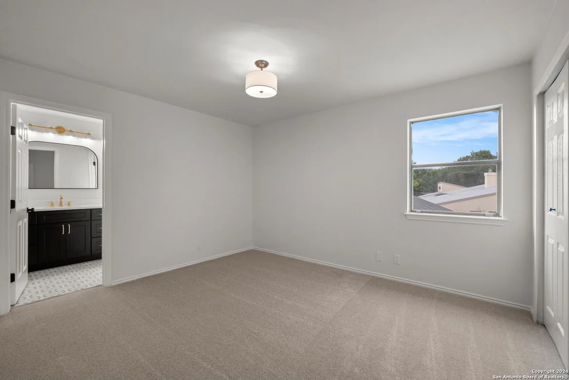 Photo of 15 Campden Cir