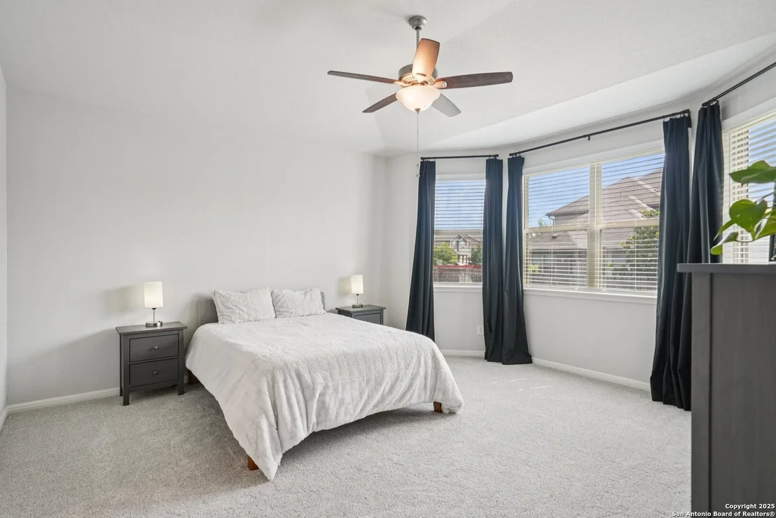 Photo of 4938 Oxbow