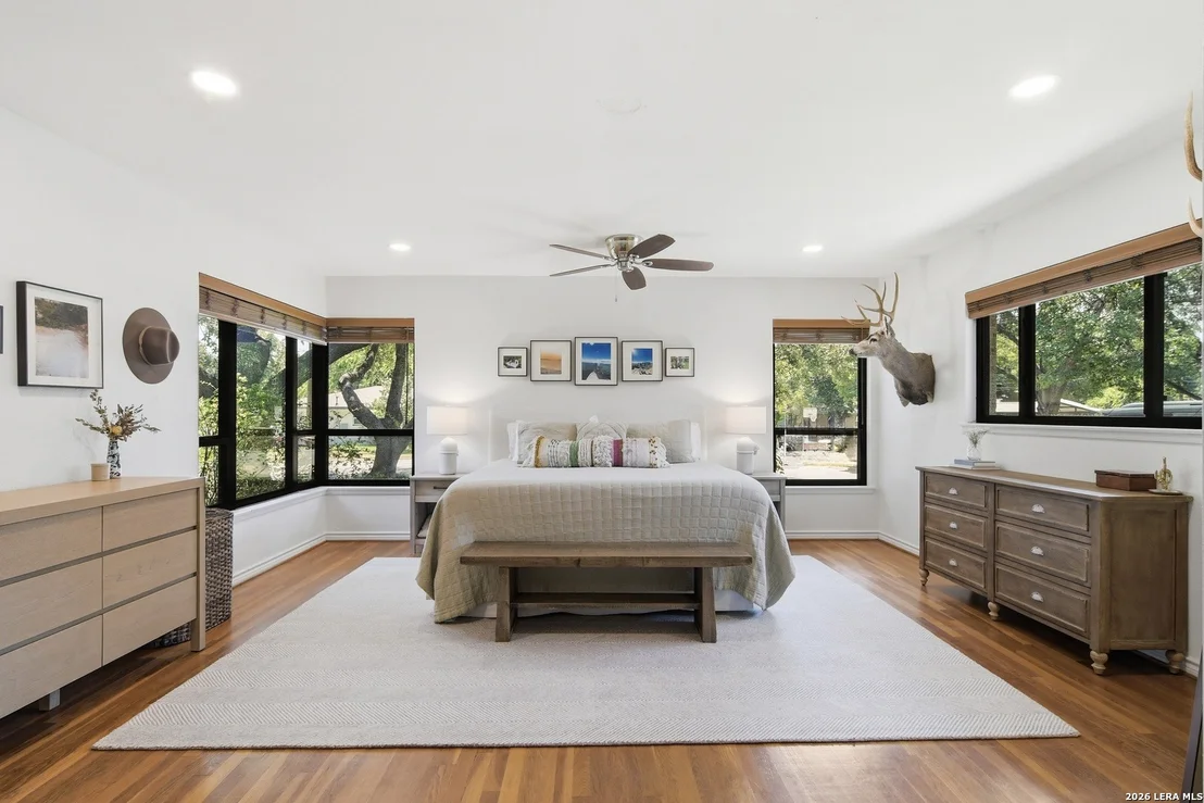 Photo of 1105 N Park