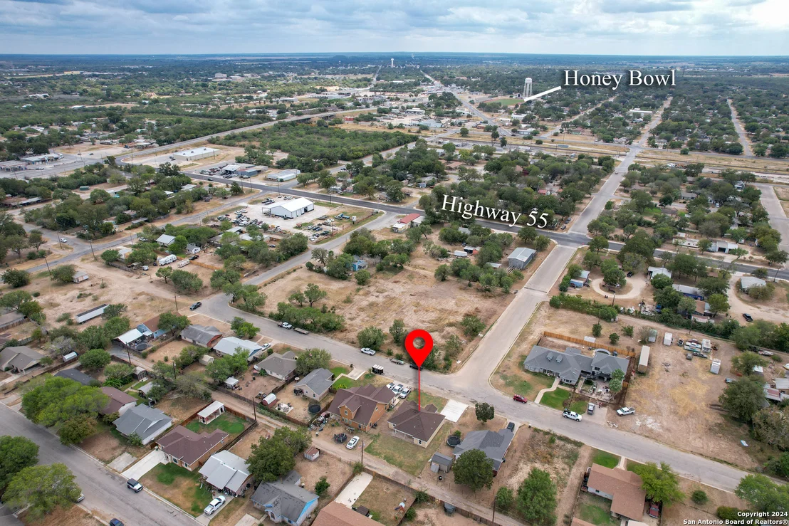 Photo of 144 W Brazos St