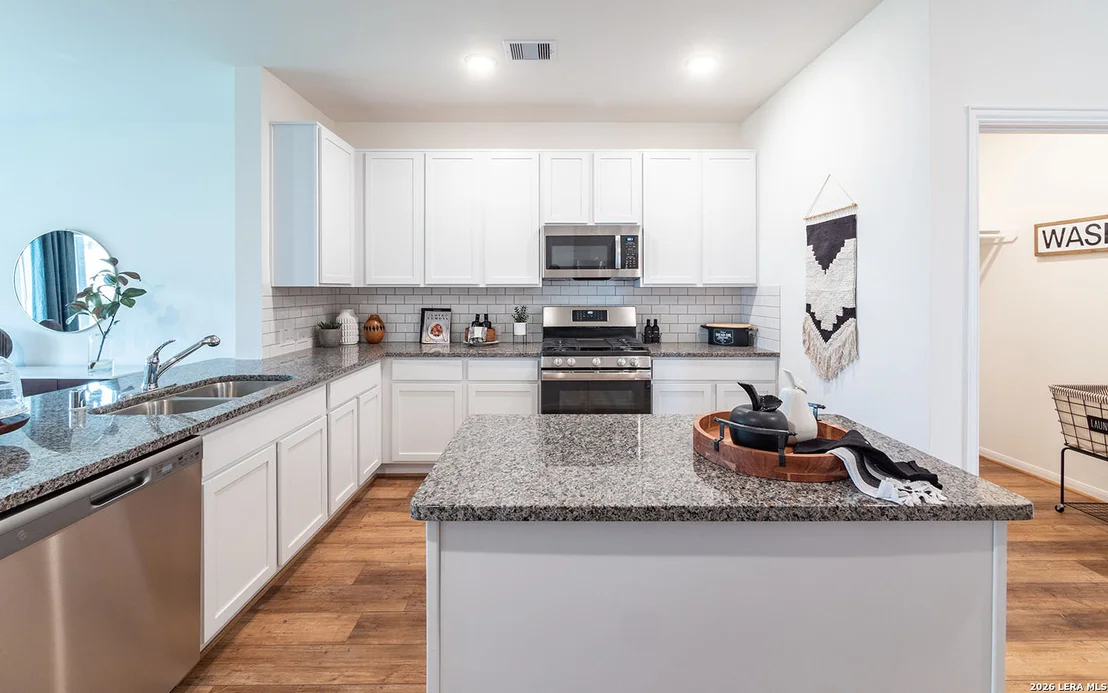 Photo of 11163 HOLLINGER CIR
