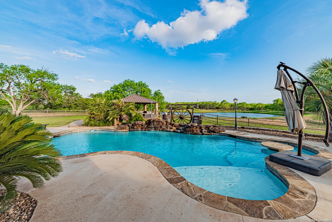 Photo of 819 County Road 356