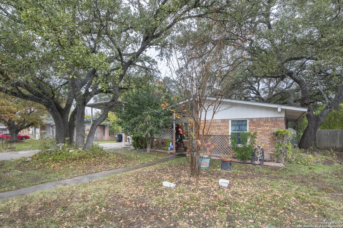 Photo of 4627 LYCEUM DR