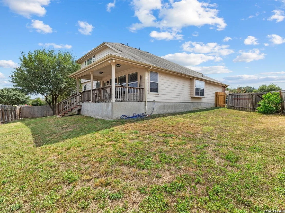 Photo of 2449 Harris