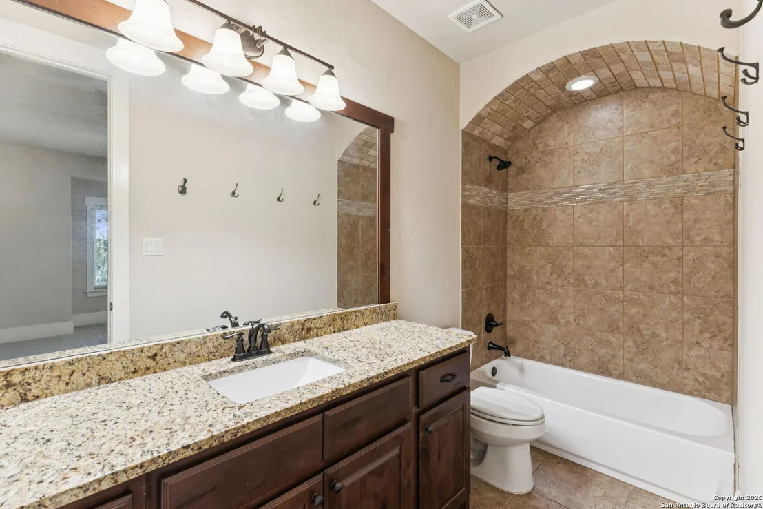 Photo of 5 Liser Glen