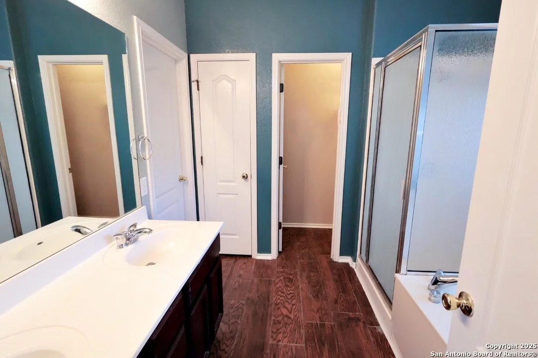 Photo of 203 Quartz BND