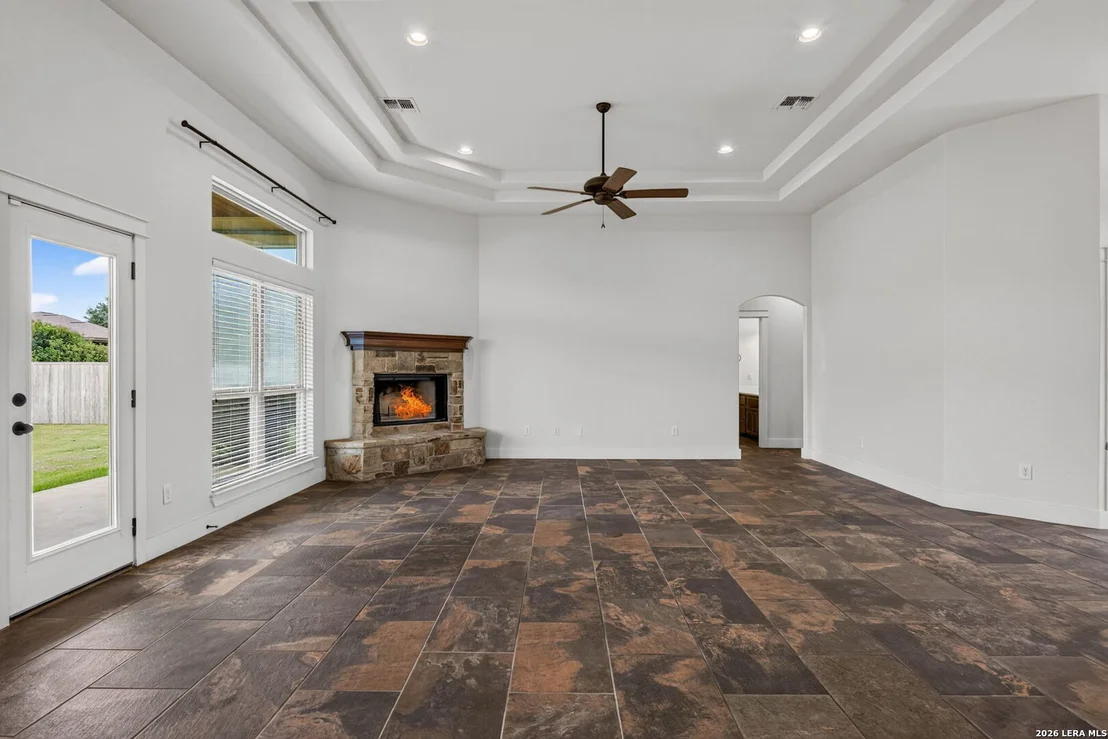 Photo of 1633 CAMDEN LN