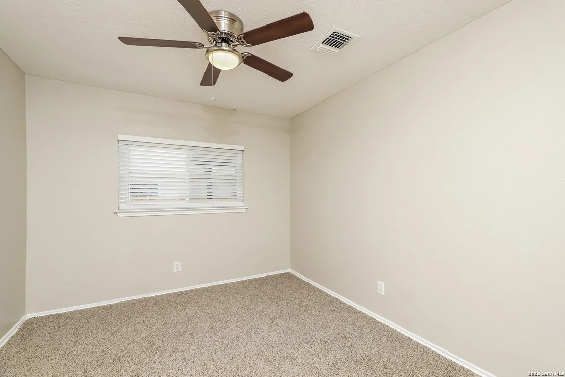 Photo of 6702 Highland Grass