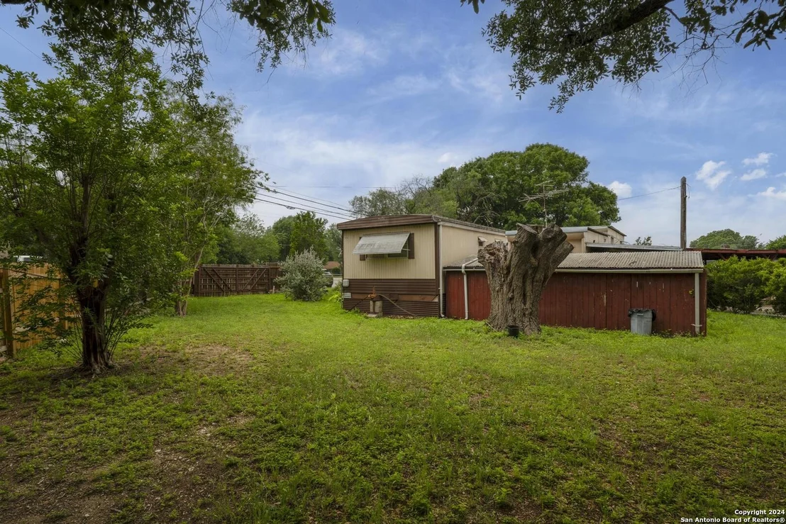 Photo of 5835 Randolph Blvd