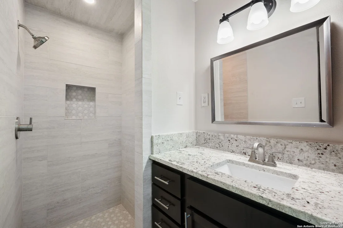 Photo of 929 Morningside