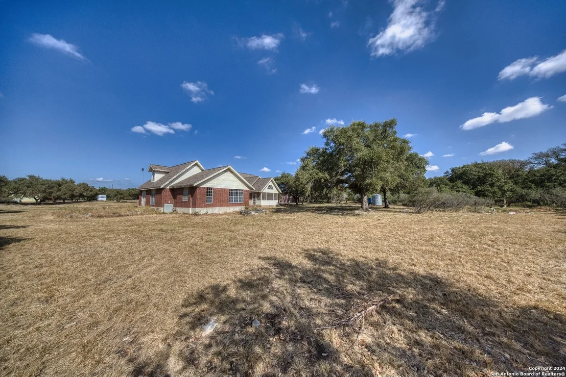 Photo of 3100 ROLLING OAKS DR