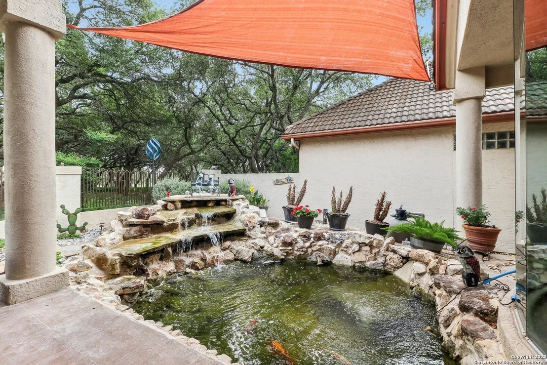 Photo of 908 La Puerta
