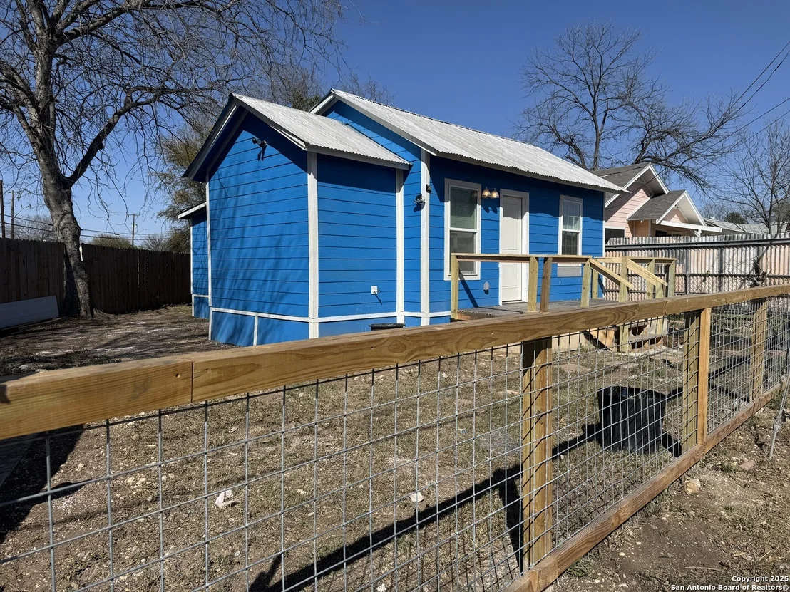 Photo of 207 Goodwin