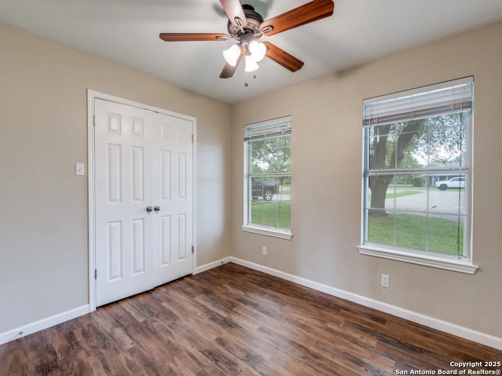 Photo of 505 river oak