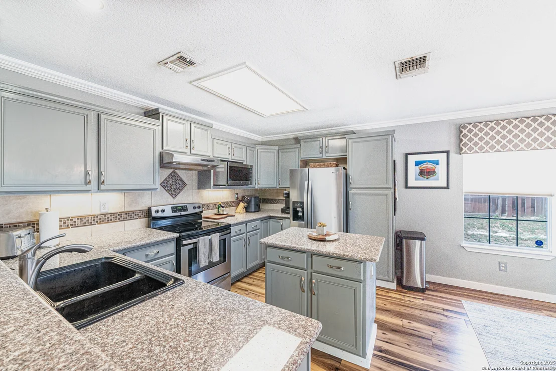 Photo of 433 Bear Gardens