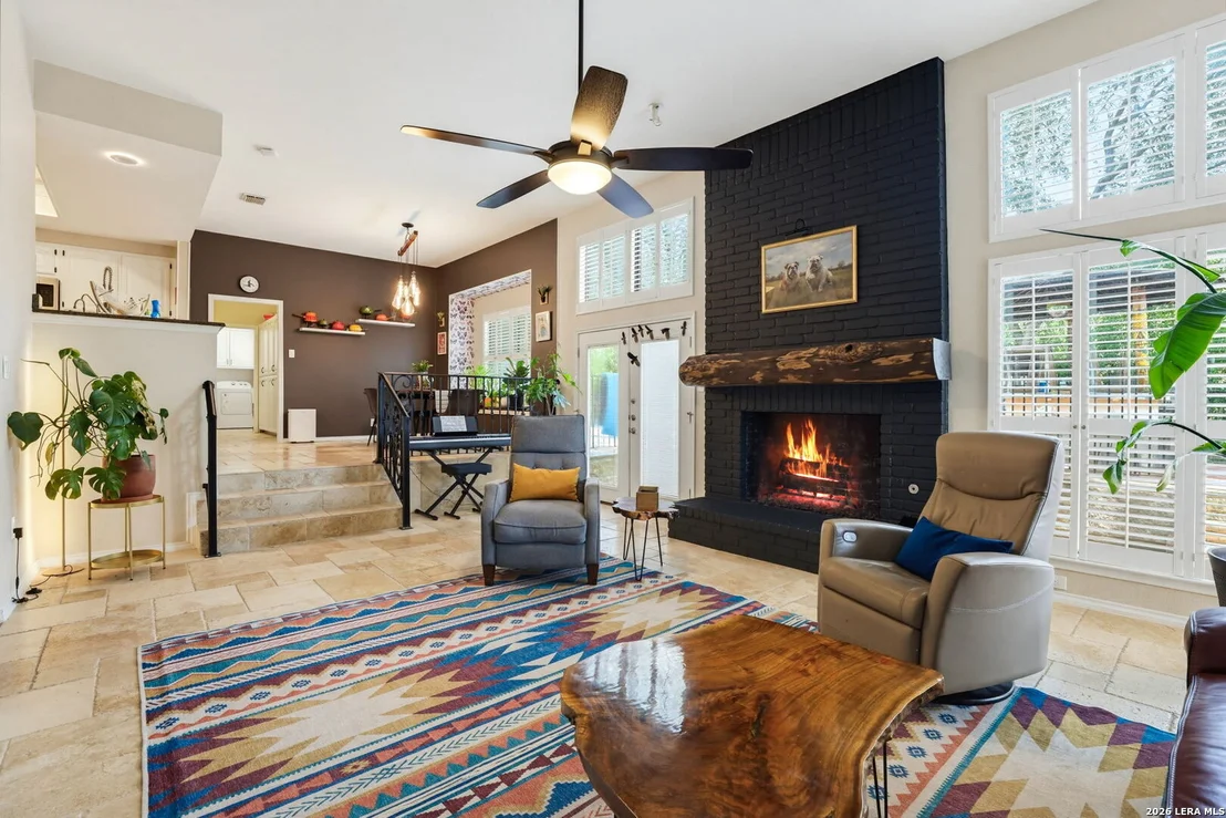 Photo of 15906 MISSION RDG