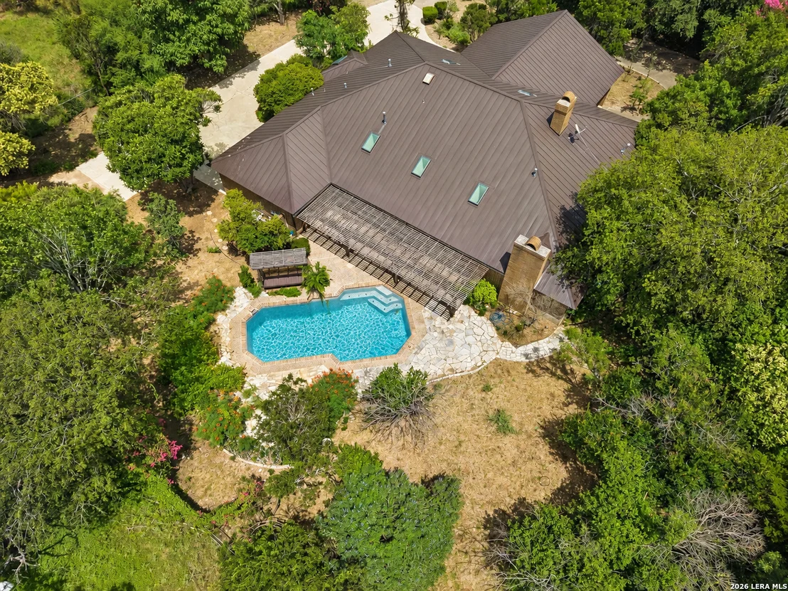 Photo of 237 CREST TRL