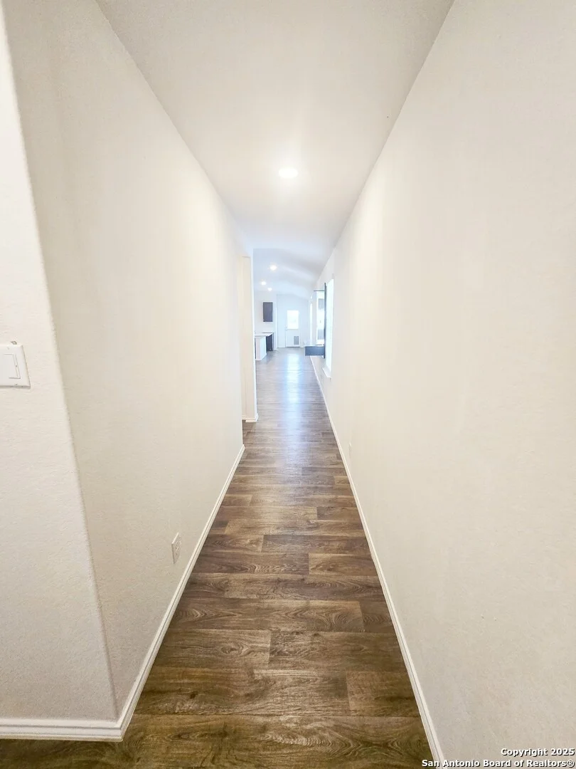 Photo of 437 Middle Green