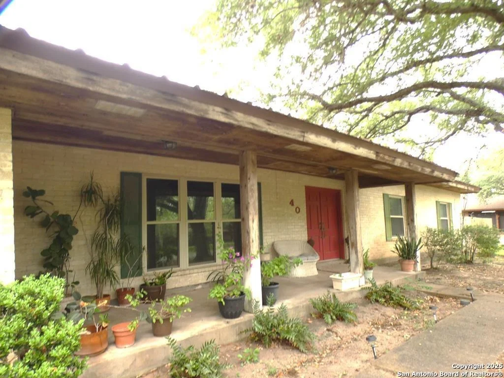 Photo of 40 Encino Loma