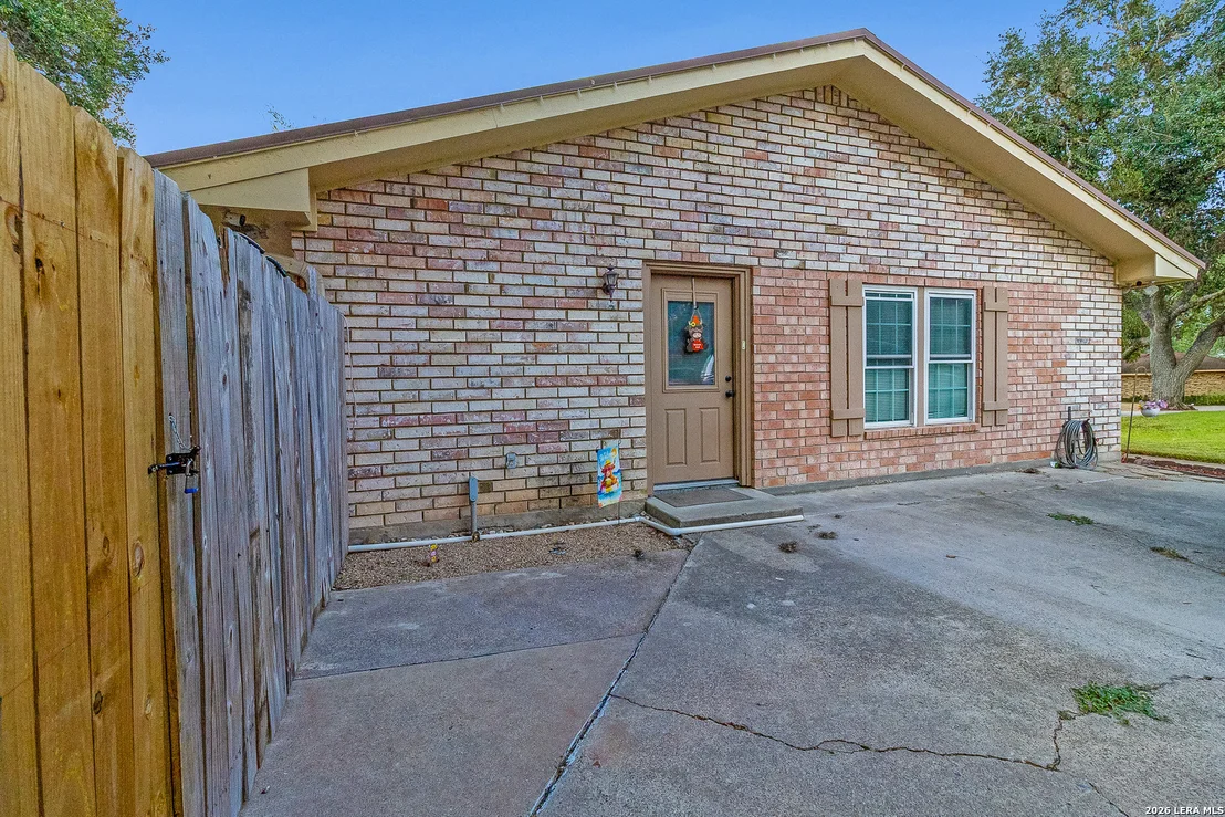 Photo of 34 Encino Loma