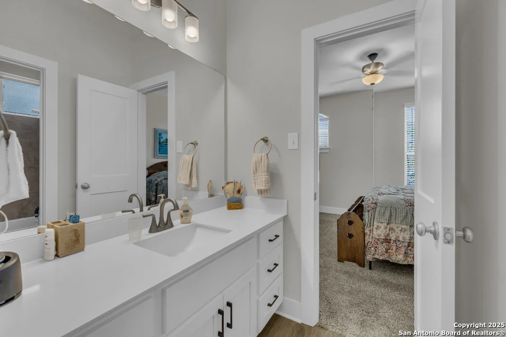Photo of 929 Rench