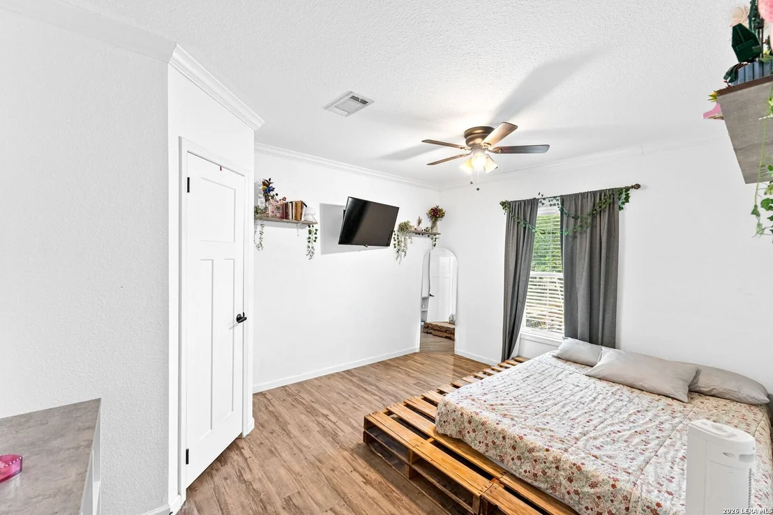 Photo of 1200 Spur Ridge