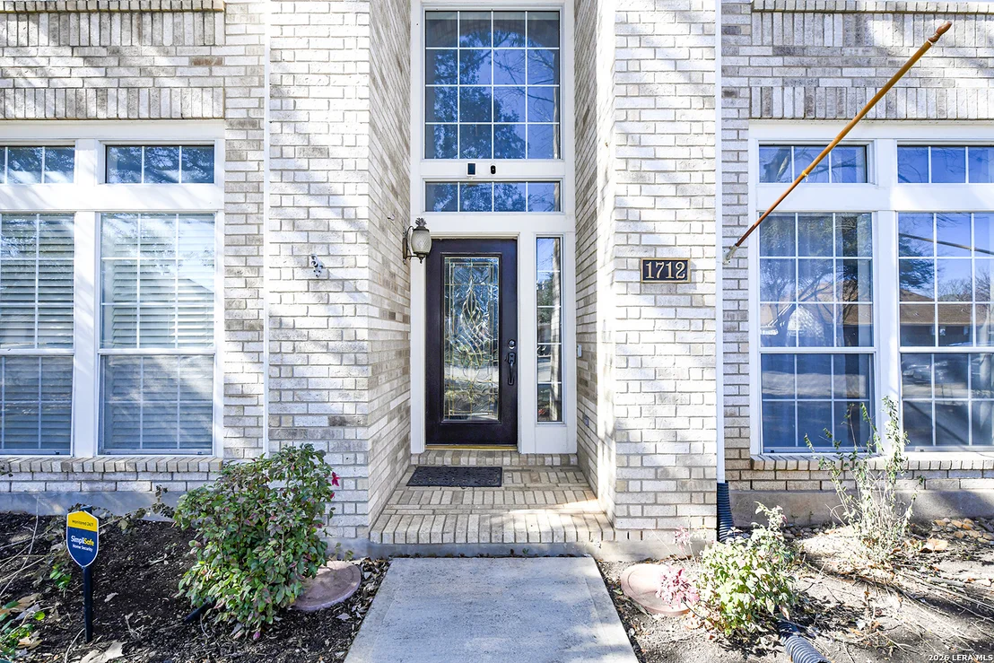 Photo of 1712 Oak Path