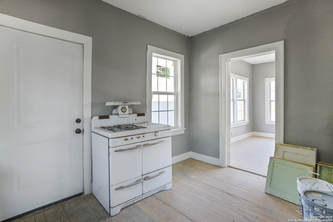 Photo of 923 SACRAMENTO