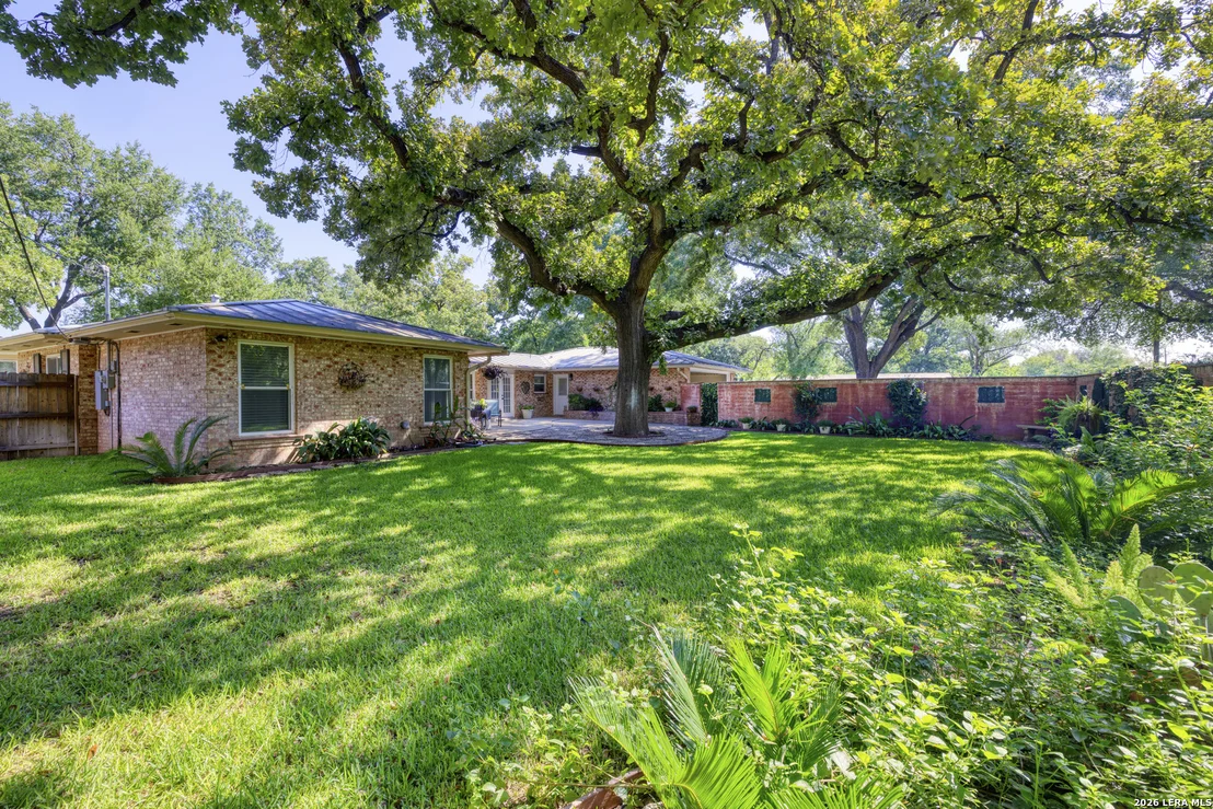 Photo of 921 Maple