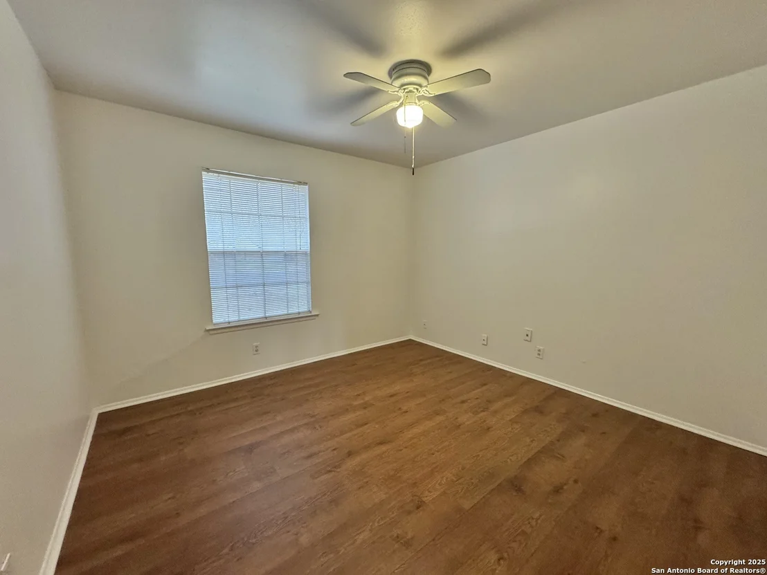 Photo of 8015 New World