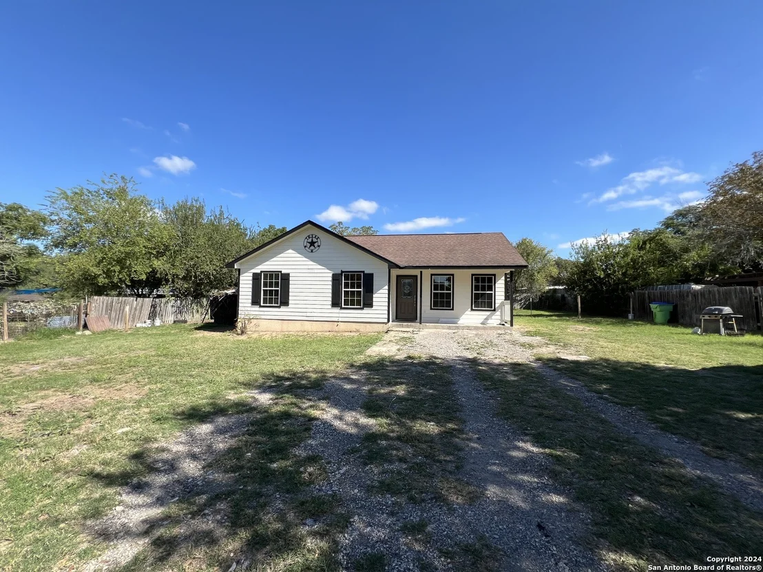 Photo of 430 WAXWING DR