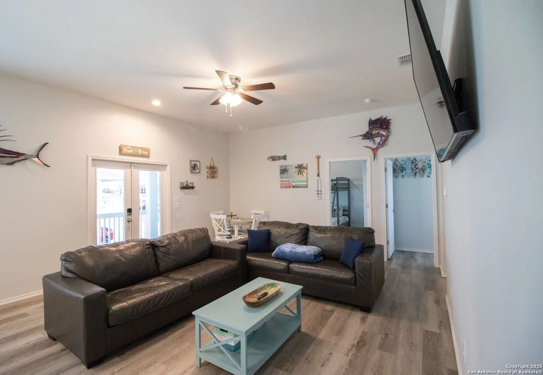 Photo of 207 Paradise Dr