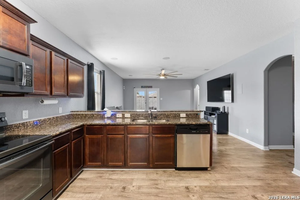 Photo of 6719 Luckey Tree